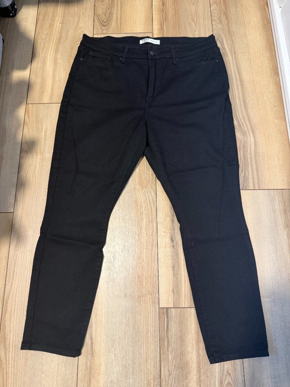 Levi Mid Rise Skinny Jeans sz 14s